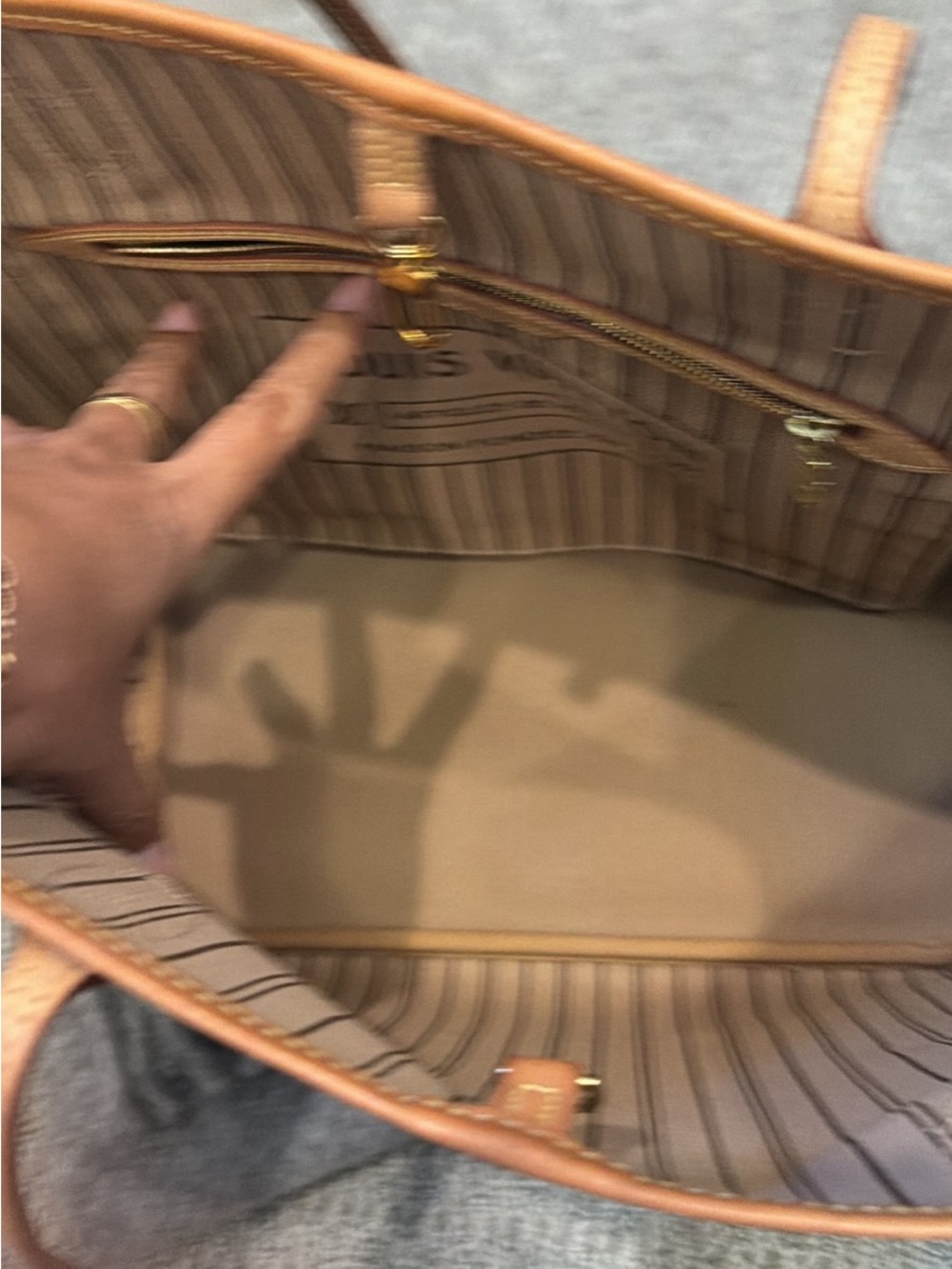 Louis Vuitton Monogram Canvas Tote in Brown and Tan - Picture 3 of 8